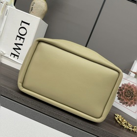 Loewe  Сумка Squeeze среднего размера