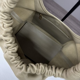 Loewe  Сумка Squeeze среднего размера