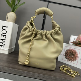 Loewe  Сумка Squeeze из кожи наппа, м