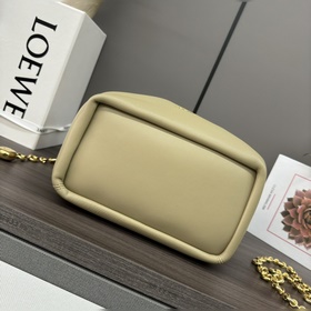 Loewe  Сумка Squeeze из кожи наппа, м