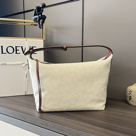 Сумка Loewe Cubi Anagram — это вместит