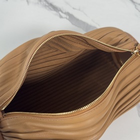 Loewe  Новая модель： маленькая сумка-