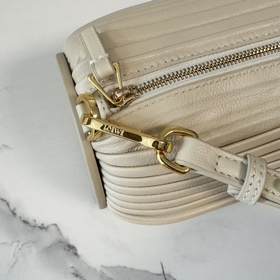Loewe  Новая модель： маленькая сумка-