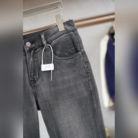 Loewe- Джинсы весна-лето 2026 года из