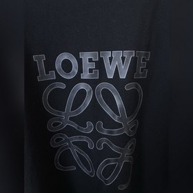 LOEWE： новая модель мужской повседневн