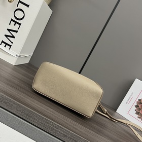 Loewe Новая версия сумки Puzzle Edge 