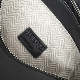 Loewe Новая версия сумки Puzzle Edge 
