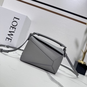 Loewe Новая версия сумки Puzzle Edge