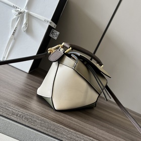 Loewe Мини-сумка Puzzle Edge из кожи 