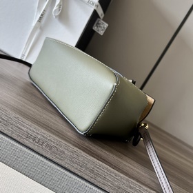 Loewe Мини-сумка Puzzle Edge из кожи 