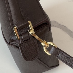 Loewe Новая версия сумки Puzzle Edge 