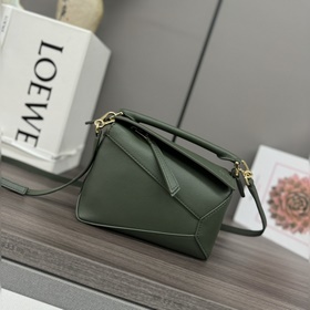 Loewe Новая версия сумки Puzzle Edge