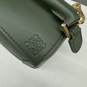 Loewe Новая версия сумки Puzzle Edge 