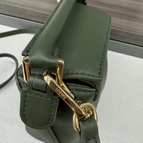 Loewe Новая версия сумки Puzzle Edge 