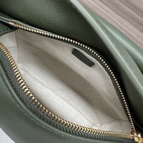 Loewe Новая версия сумки Puzzle Edge 
