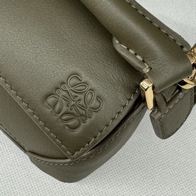 Loewe Новая версия сумки Puzzle Edge 