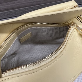 Loewe Новая модель — мини-сумка Puzzl