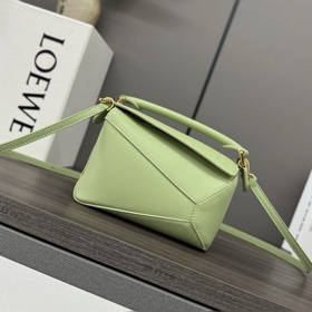 Loewe Новая версия сумки Puzzle Edge