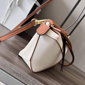 Loewe Мини-сумка Puzzle Edge из кожи 