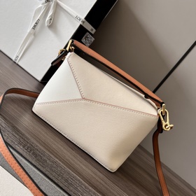 Loewe Мини-сумка Puzzle Edge из кожи 