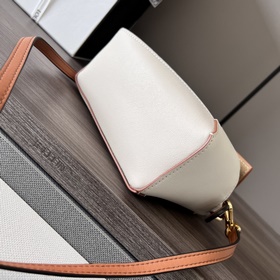 Loewe Мини-сумка Puzzle Edge из кожи 