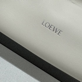 Кошелек Loewe Flamenco из мягкой кожи 