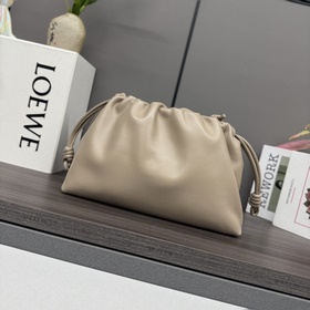Кошелек Loewe Flamenco из мягкой кожи 