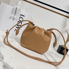 Loewe  Мини-сумочка Flamenco из мягко