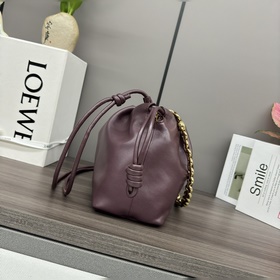 Кошелек Loewe Flamenco из мягкой кожи 