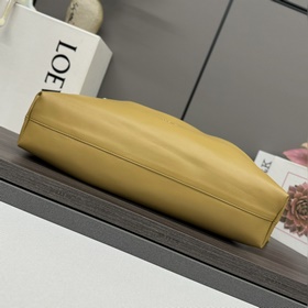 Новая модель Loewe — большая сумка Fla