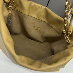 Новая модель Loewe — большая сумка Fla