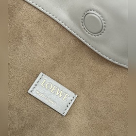 Новая модель Loewe — большая сумка Fla