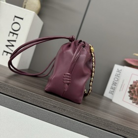 Кошелек Loewe Flamenco из мягкой кожи 