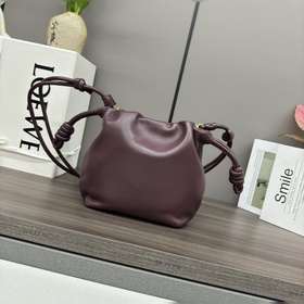 Loewe  Мини-сумочка Flamenco из мягко