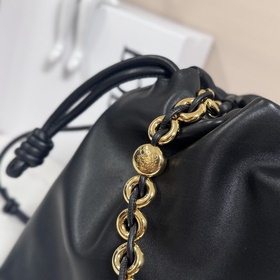 Новая модель Loewe — большая сумка Fla