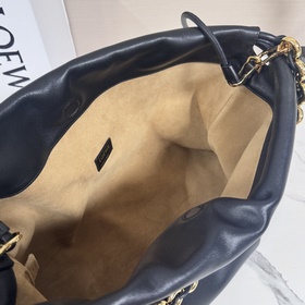 Новая модель Loewe — большая сумка Fla