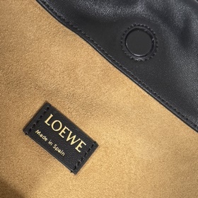 Новая модель Loewe — большая сумка Fla