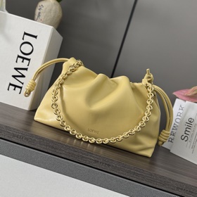 Кошелек Loewe Flamenco из мягкой кожи