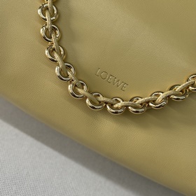 Кошелек Loewe Flamenco из мягкой кожи 
