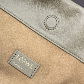 Кошелек Loewe Flamenco из мягкой кожи 