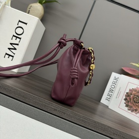 Loewe  Мини-сумочка Flamenco из мягко
