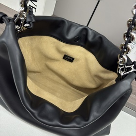 Новая модель Loewe — большая сумка Fla