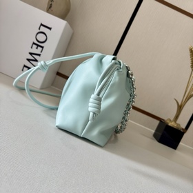 Кошелек Loewe Flamenco из мягкой кожи 
