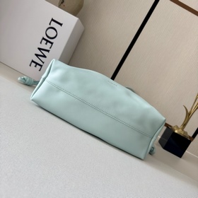 Кошелек Loewe Flamenco из мягкой кожи 