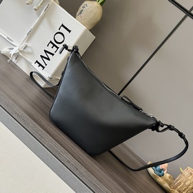 Loewe  Классическая сумка-хобо Hammoc