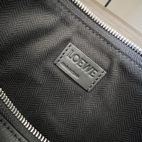 Loewe  Классическая сумка-хобо Hammoc