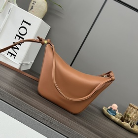 Loewe  Классическая сумка-хобо Hammoc