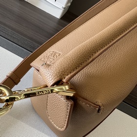 Loewe Новая версия сумки Puzzle Edge 