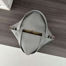 Новая мини-сумка Puzzle Fold от Loewe 