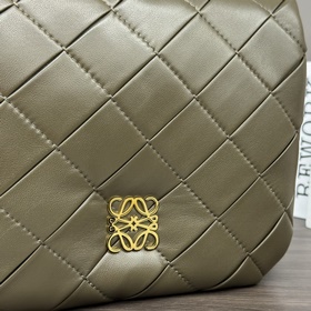Сумка Loewe Puffer Goya из блестящей к